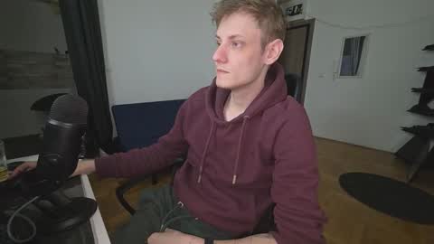 Snapshot of annonimsick chatting on 11.21.25 online show from 11.21.25