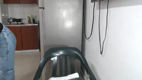 anntonella_squirt online show from 11.04.25