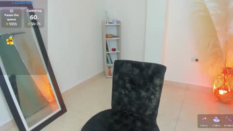 Anntonia Woods  online show from 02.11.25