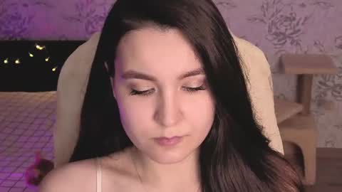 Annie online show from 06.16.26
