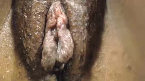 Snapshot of annybecca chatting on 11.25.25 Anny online show from 11.25.25