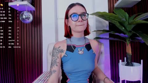 Snapshot of annybuny chatting on 01.06.25 Ana online show from 01.06.25