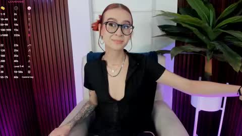 Snapshot of annybuny chatting on 02.26.25 Ana online show from 02.26.25