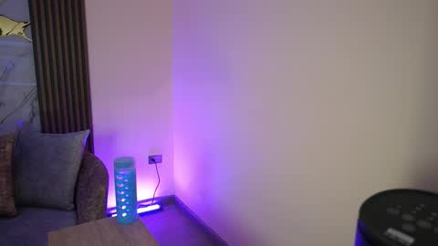 Snapshot of annybuny chatting on 10.13.25 Ana online show from 10.13.25