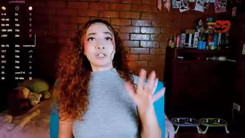 Snapshot of annycolin chatting on 02.10.26 Anny IG online show from 02.10.26