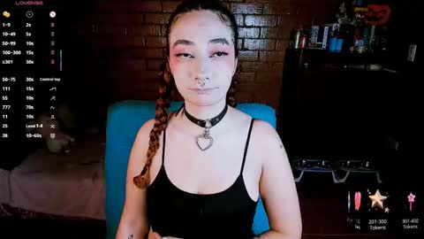 Snapshot of annycolin chatting on 02.11.26 Anny IG online show from 02.11.26