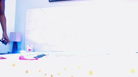 Anny  online show from 02.28.25