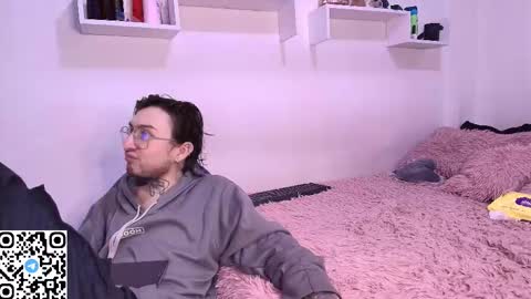 Snapshot of annyharris chatting on 11.06.25 anny harris online show from 11.06.25