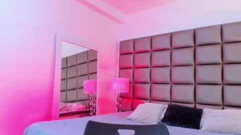    online show from 01.03.25