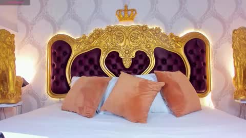 Snapshot of annyolson chatting on 11.28.25 Anny online show from 11.28.25