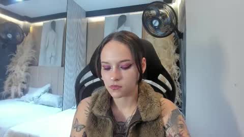 AnnyT online show from 03.27.26