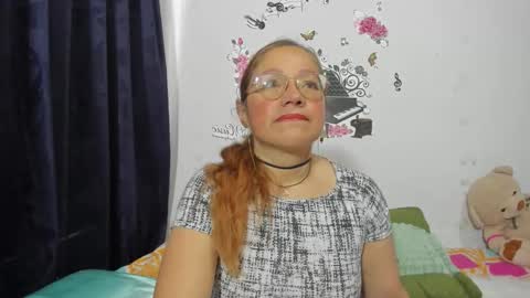 Snapshot of anthonela_mature_ chatting on 10.22.25 anthonela_mature_ online show from 10.22.25