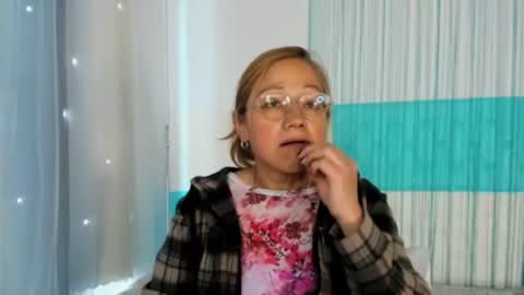 Snapshot of anthonela_mature_ chatting on 07.10.26 anthonela_mature_ online show from 07.10.26