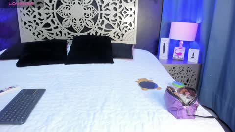 anthonelaDuque online show from 01.06.25