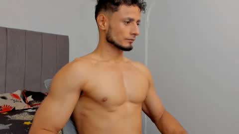 Adonys Creeb online show from 11.25.25