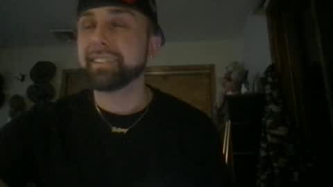 Snapshot of anthonym3 chatting on 11.29.25 Ant online show from 11.29.25