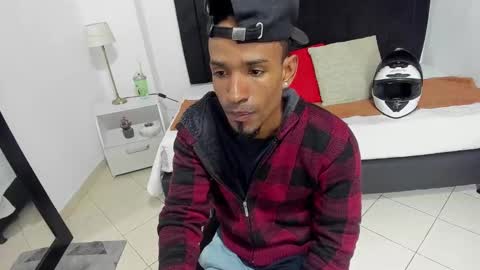 Snapshot of anthoy_wayans chatting on 12.13.24 online show from 12.13.24