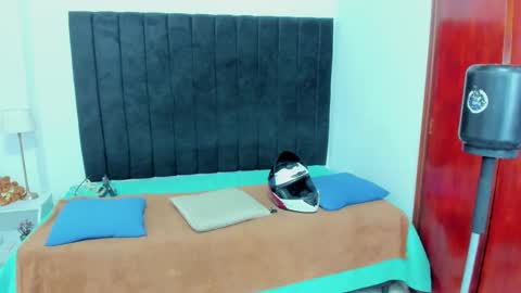 Snapshot of anthoy_wayans chatting on 02.27.25 online show from 02.27.25