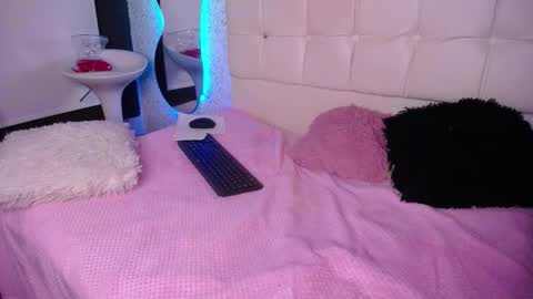 antia_x online show from 11.20.25