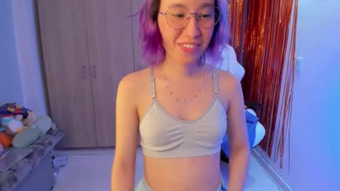 Snapshot of anto_sweet18 chatting on 11.15.25 My birthday is on december 2nd surprise me with a gift from my amazonlist online show from 11.15.25