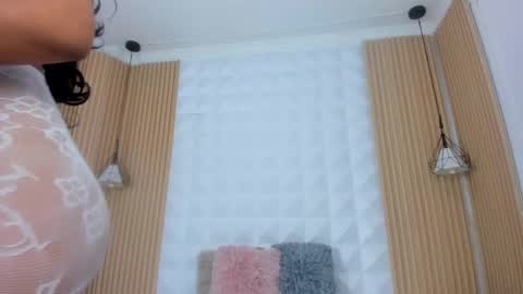 Antonella online show from 10.01.25