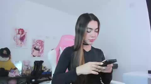 Snapshot of antonella_28_ chatting on 10.03.25 Antonella online show from 10.03.25