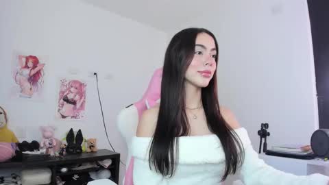 Snapshot of antonella_28_ chatting on 11.13.25 Antonella online show from 11.13.25