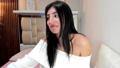 Snapshot of antonella__rouse chatting on 12.13.24 Antonella online show from 12.13.24