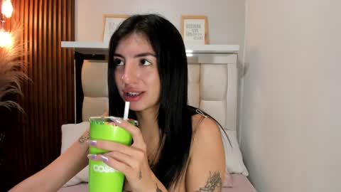 Snapshot of antonella__rouse chatting on 12.20.24 Antonella online show from 12.20.24