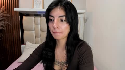Snapshot of antonella__rouse chatting on 01.08.25 Antonella online show from 01.08.25