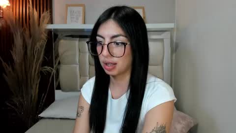 Snapshot of antonella__rouse chatting on 02.08.25 Antonella online show from 02.08.25