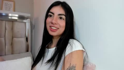 Snapshot of antonella__rouse chatting on 02.24.25 Antonella online show from 02.24.25