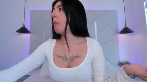 Antonella online show from 04.10.26