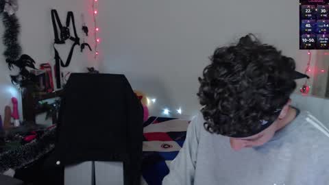 Snapshot of antonella_cruz02 chatting on 12.15.24 anto ford02 online show from 12.15.24