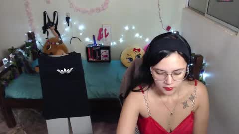 Snapshot of antonella_cruz02 chatting on 02.22.25 anto ford02 online show from 02.22.25