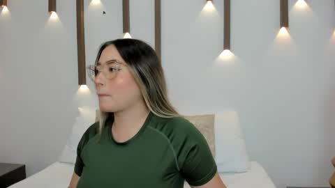 A N T O N E L L A  online show from 01.31.25