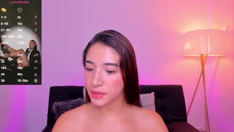 Snapshot of antonella_grayy chatting on 06.25.26 Antonella Grayy online show from 06.25.26