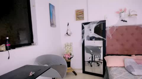 antonella online show from 10.17.25