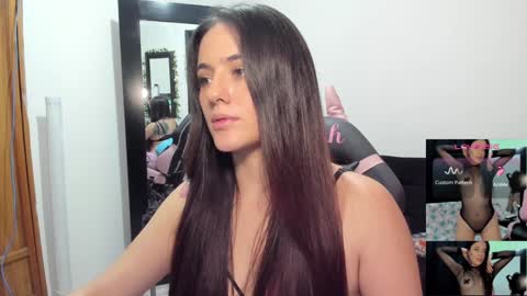 Snapshot of antonella_naughty1 chatting on 02.06.25 antonella online show from 02.06.25