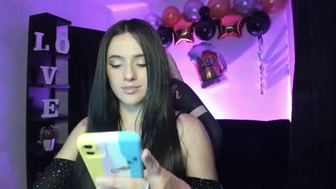 Snapshot of antonella_naughty1 chatting on 09.27.25 antonella online show from 09.27.25