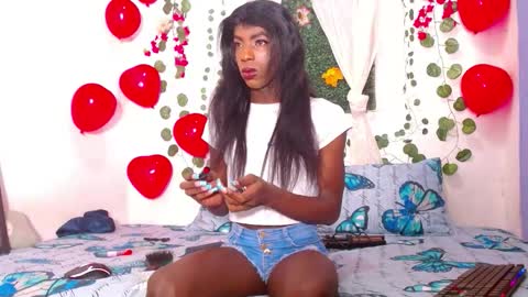 Snapshot of antonella_wolfe chatting on 09.17.25 anto online show from 09.17.25