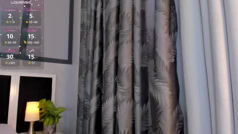Snapshot of antonellaa_gomez chatting on 12.18.24 Antonellaa online show from 12.18.24