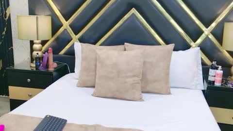 AntonellaEscudero online show from 04.13.26