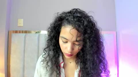 AntonellaHall  online show from 11.25.25