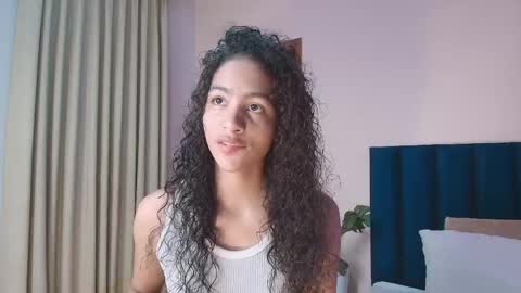 AntonellaHall  online show from 06.06.26