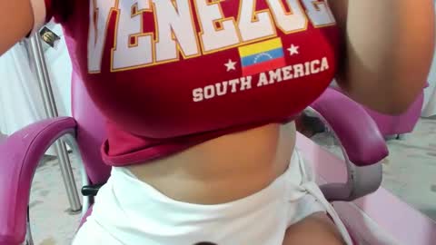 ANTONELLA online show from 10.22.25