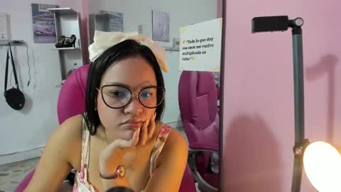 Snapshot of antonellakling_ chatting on 01.18.26 ANTONELLA online show from 01.18.26