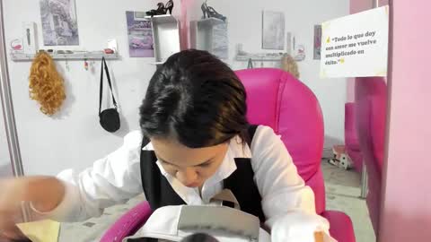 Snapshot of antonellakling_ chatting on 02.25.26 ANTONELLA online show from 02.25.26