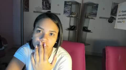 Snapshot of antonellakling_ chatting on 07.04.26 ANTONELLA online show from 07.04.26