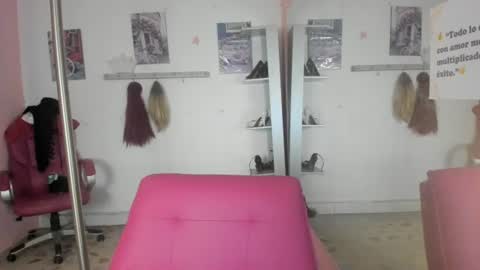 Snapshot of antonellakling_ chatting on 07.29.26 ANTONELLA online show from 07.29.26